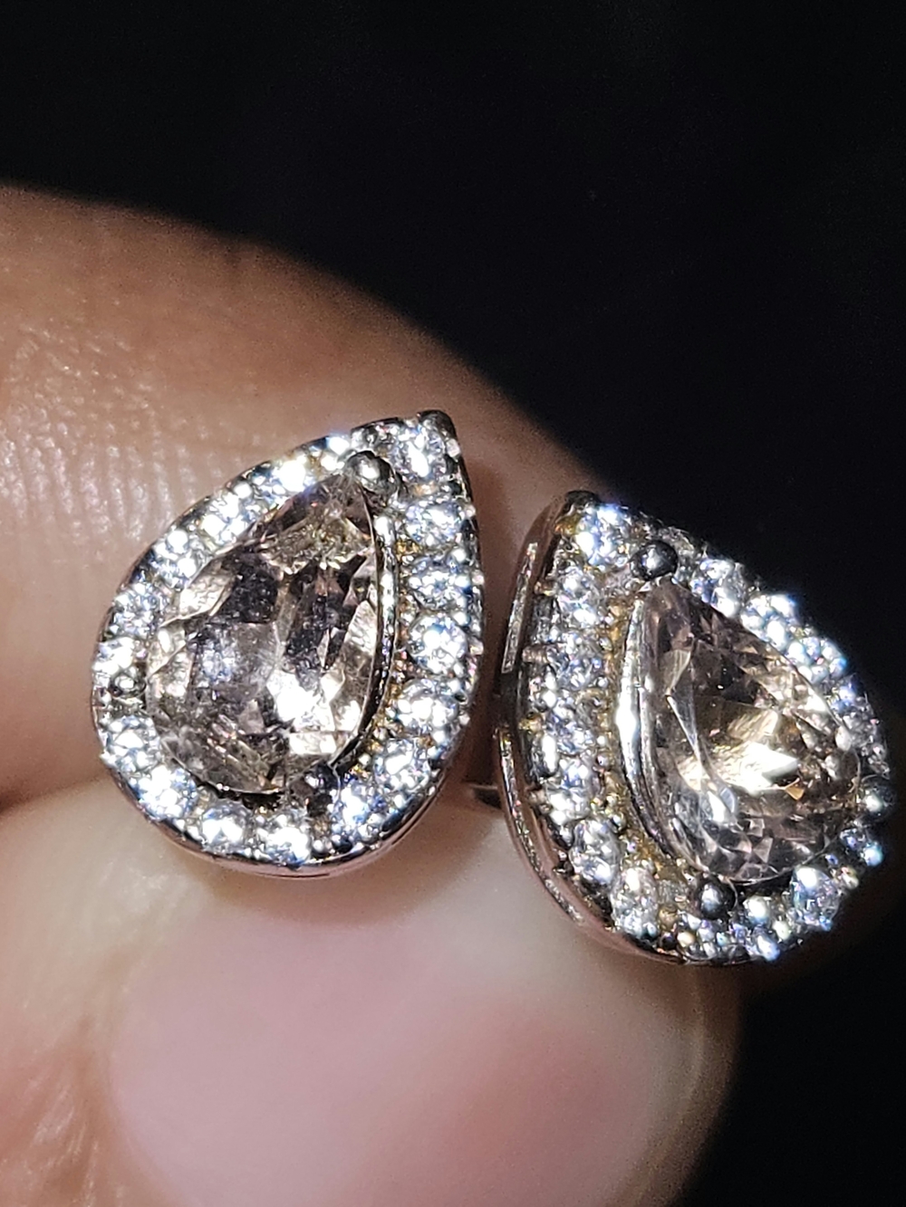 925S Sparkling Morganite Teardrop Stud Earrings